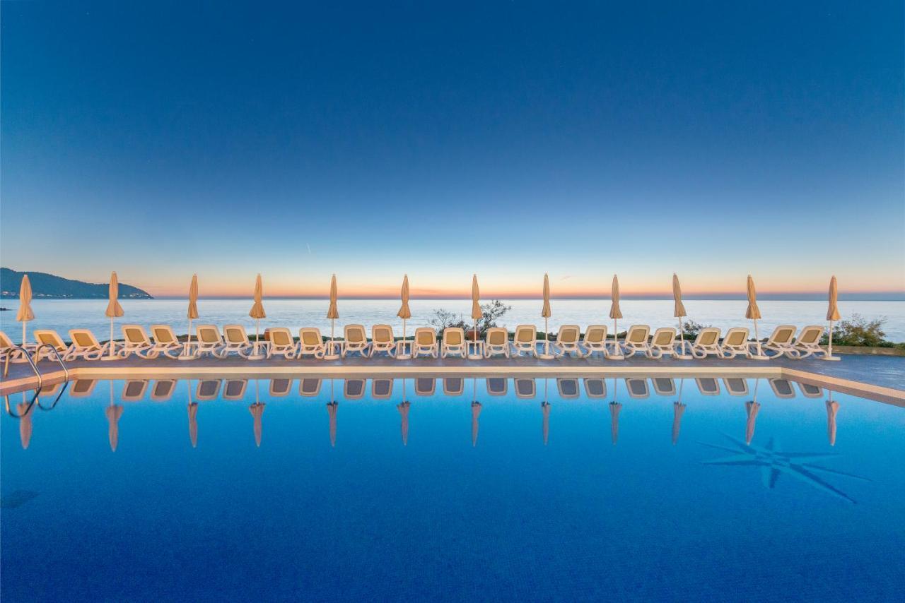 Hotel Atolon & Kaafu Beach Club Cala Bona  Kültér fotó